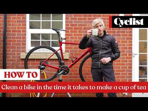 How to clean a road bike in the time it takes to make a cup of tea: Pro tips for a quick clean