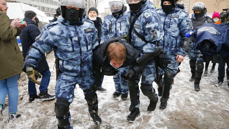Russie : plus d'un millier d'interpellations lors de manifestations pro-Navalny (ONG) (Euronews FR)