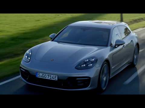 The new Porsche Panamera 4 E-Hybrid Sport Turismo in GT-Silver Metallic Driving Video