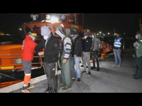 18 migrants rescued near the coast of Granada