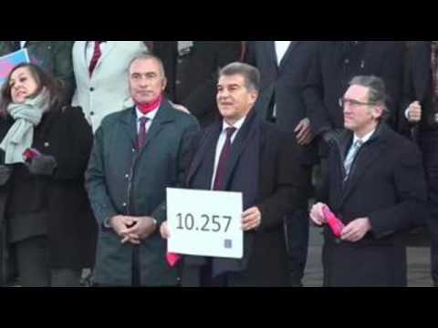 Laporta presents over 10,000 signatures ahead of FC Barcelona presidential election