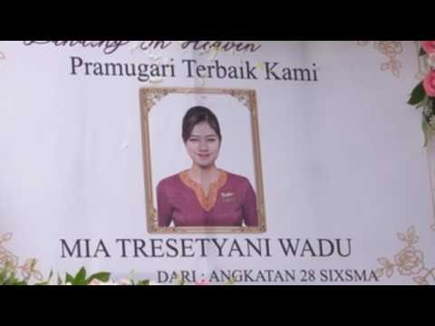 Family, relatives attend funeral of plane crash victim in Bali