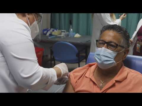 Puerto Rico begins vaccination against covid-19