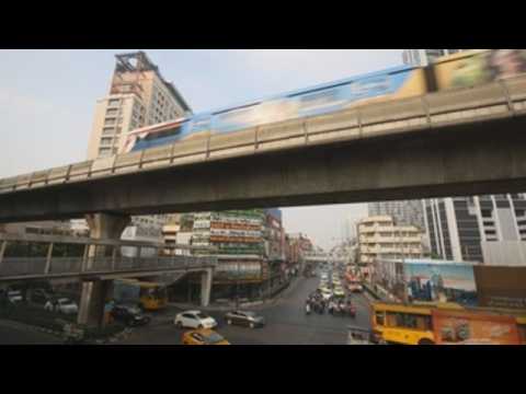 Bangkok air pollution rises to unhealthy level