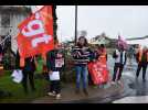 VIDÉO. À Carhaix, les syndicats et la population font bloc pour défendre la maternité menacée de fermer