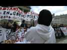 Paris : des étudiants manifestent sur la place du Panthéon pour dénoncer les violences