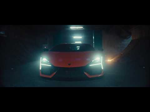 Lamborghini Revuelto - the first super sports V12 hybrid HPEV