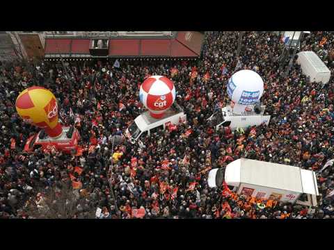 Pensions: Place de la Republique in Paris packed with demonstrators