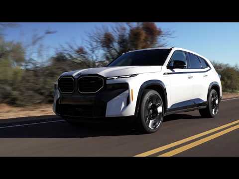 The first-ever BMW XM in White-Orange Driving Video