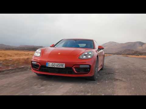 The new Porsche Panamera Turbo S E-Hybrid Driving in Chile