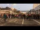 VIDEO. A Lorient, deux cents manifestants bloquent la gare
