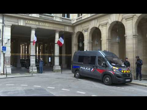 Pensions: Police outside the constitutional court in Paris
