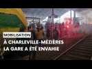 Les manifestants envahissent la gare de Charleville-Mézières
