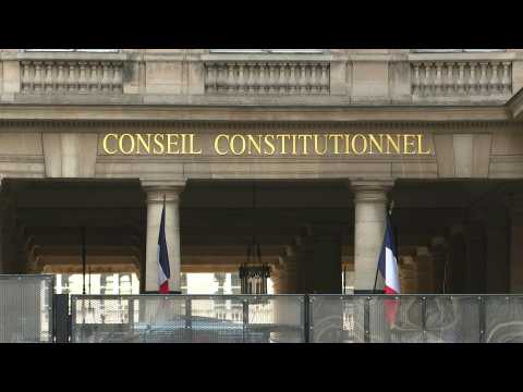 Pensions: Police outside the constitutional Council in Paris