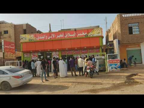 Violence slows down life in Khartoum as fighting rages in Sudan
