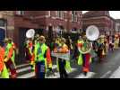 Aire-sur-la-Lys: un cortège carnavalesque haut en couleurs dans le quartier de la gare