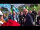 Arques: le ministre de l'Industrie arrive chez Arc France accueilli par des manifestants