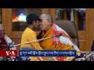 Le Dalaï Lama présente ses excuses pour avoir demandé à un jeune garçon de lui 