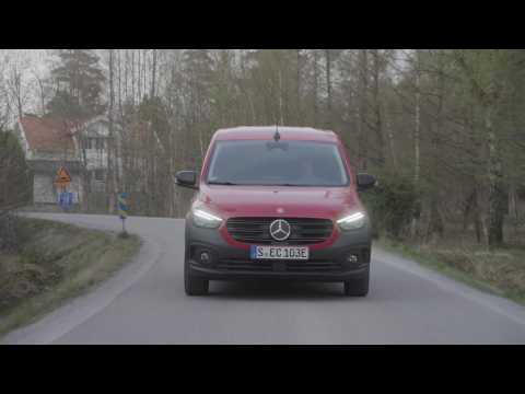 Mercedes-Benz eCitan in Lorandite red Driving Video