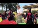En mission Unicef au Vietnam, la reine Mathilde s'essaie aux danses locales