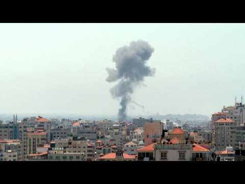 Smoke billows following renewed Israeli strikes on Gaza City