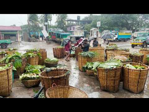 Heavy rains in Bangladesh as Cyclone Mocha hits