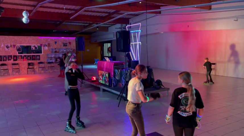 Au Passage à Niveaux à Béthune, un premier « roller disco » qui en