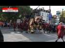 VIDEO. Bull machin file au marché de Talensac