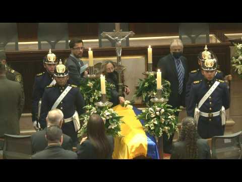 Wake for artist Botero at Colombian Congress before burial in Italy