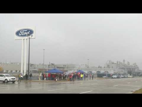 Detroit: images of the picket line of Ford assembly plant auto workers