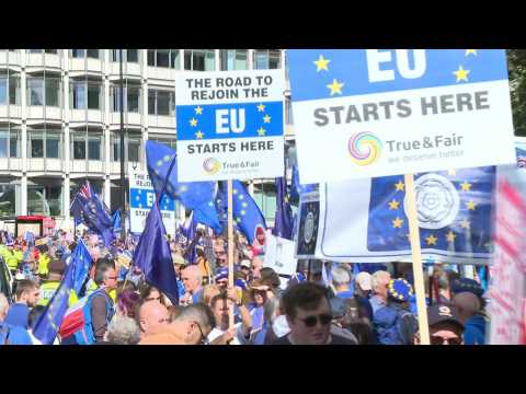 UK march to rejoin the European Union kicks off in London