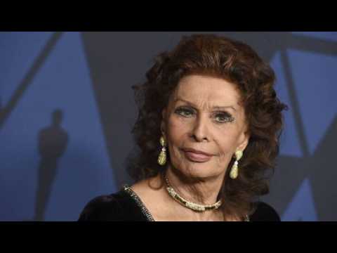 VIDEO : Sophia Loren : l?actrice opre en urgence aprs une chute