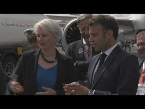 Macron strolls through Airbus at Paris Air Show