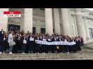 VIDÉO. Une centaine de personnes « en colère » sur les marches du palais de justice à Angers