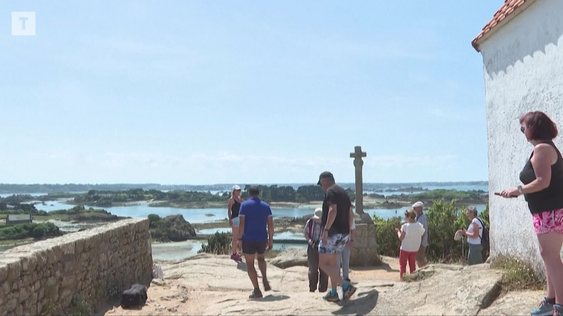 Surtourisme : sur l'île de Bréhat, que pensent les commerçants de la jauge de fréquentation cet été ? [Vidéo]