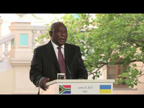 In Kyiv, South Africa president urges Russia and Ukraine to de-escalate