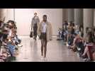 Mode: mini-short et transparences pour l'homme Hermès