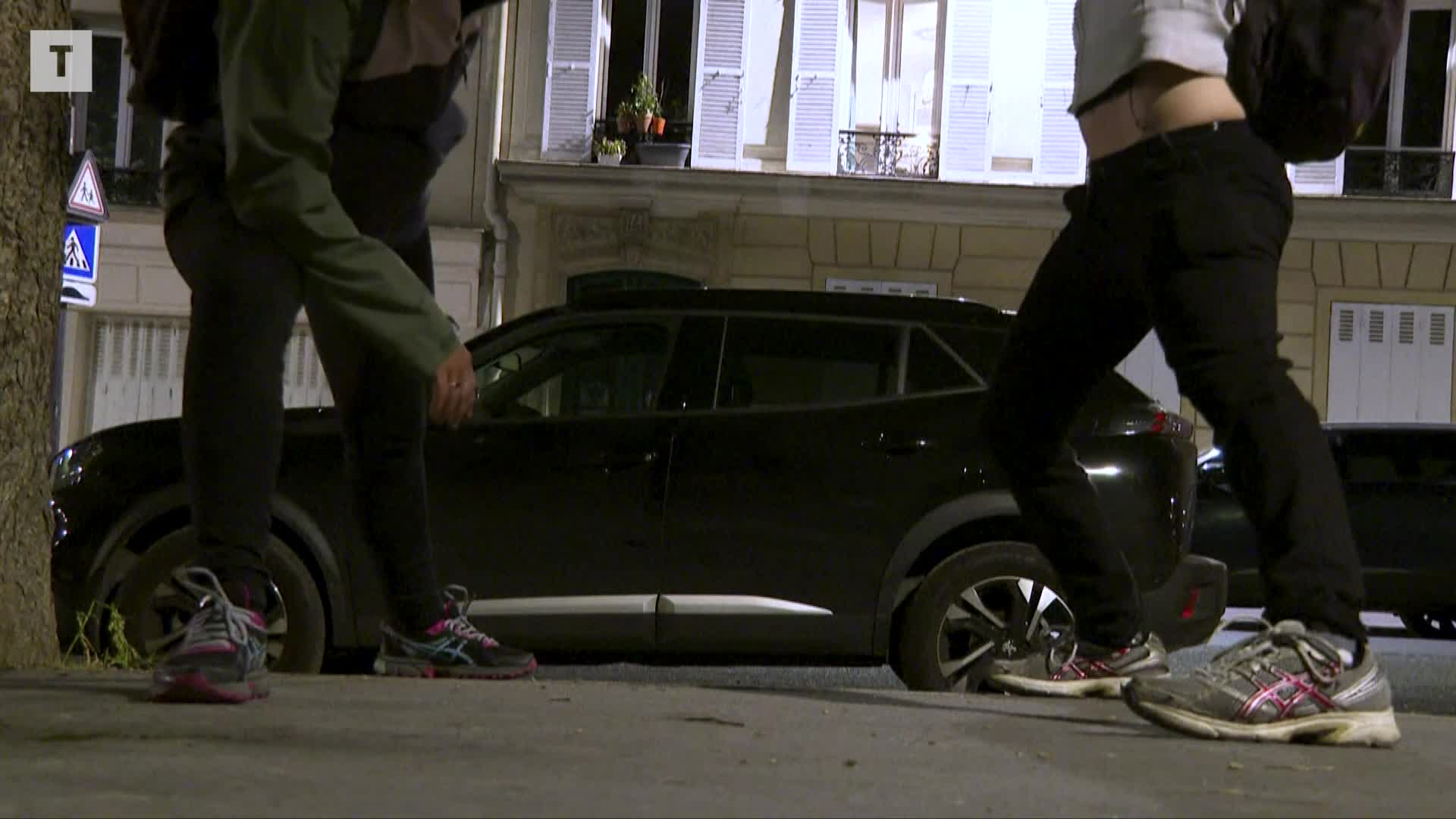 « Ce que l'on fait, c'est une déclaration de guerre » : ces militantes dégonflent les pneus des SUV à Paris [Vidéo]