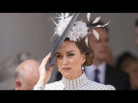 VIDEO : Kate Middleton : ses parents endetts  hauteur de plusieurs millions d?euros ?