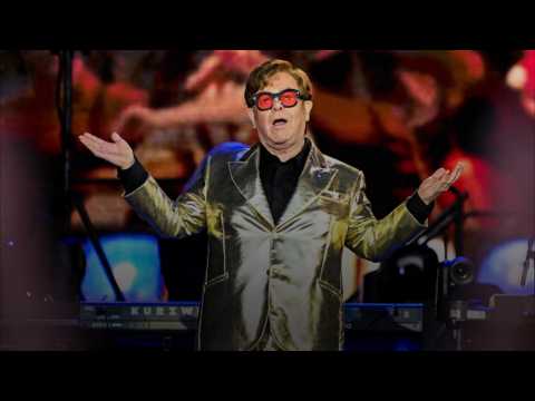 VIDEO : Elton John donne son ultime concert britannique à Glastonbury