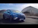 New Renault Clio - the standard-setting versatile city car ushers in a new style