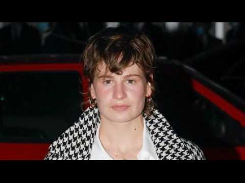 VIDEO : Christine and the Queens victime d?un cambriolage  Paris