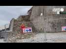 VIDEO. Après le glissement de terrain à Arromanches-les-Bains, la partie est de la digue restera fermée au public