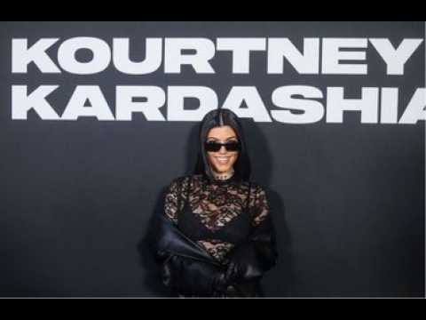 VIDEO : Kourtney Kardashian : l?ex-femme de Travis Barker s?en prend  elle