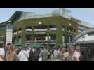 Le premier jour de Wimbledon attire de longues files d'attente