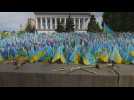 Kyiv honore ses héros tombés lors de la guerre contre la Russie, symboles exposés dans les rues
