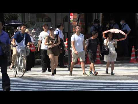 Tokyo streets as authorities issue heat stroke alert