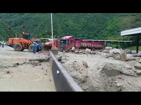 Colombia: Aftermath of landslide that killed at least eight
