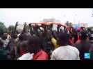 Coup de force au Niger : des manifestants à Niamey brandissent des drapeaux russes