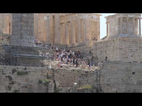 Athens' Acropolis closes due to heat wave